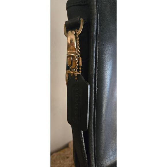 Coach Vintage Black Station Leather Ladies Purse - Picture 11 of 11